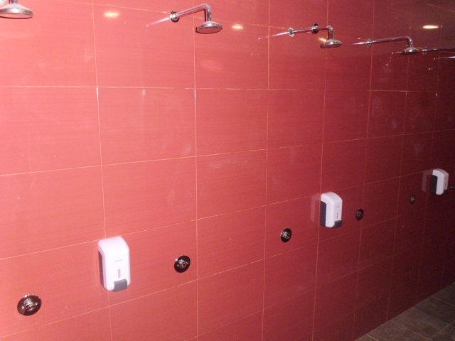  Showers for participants 